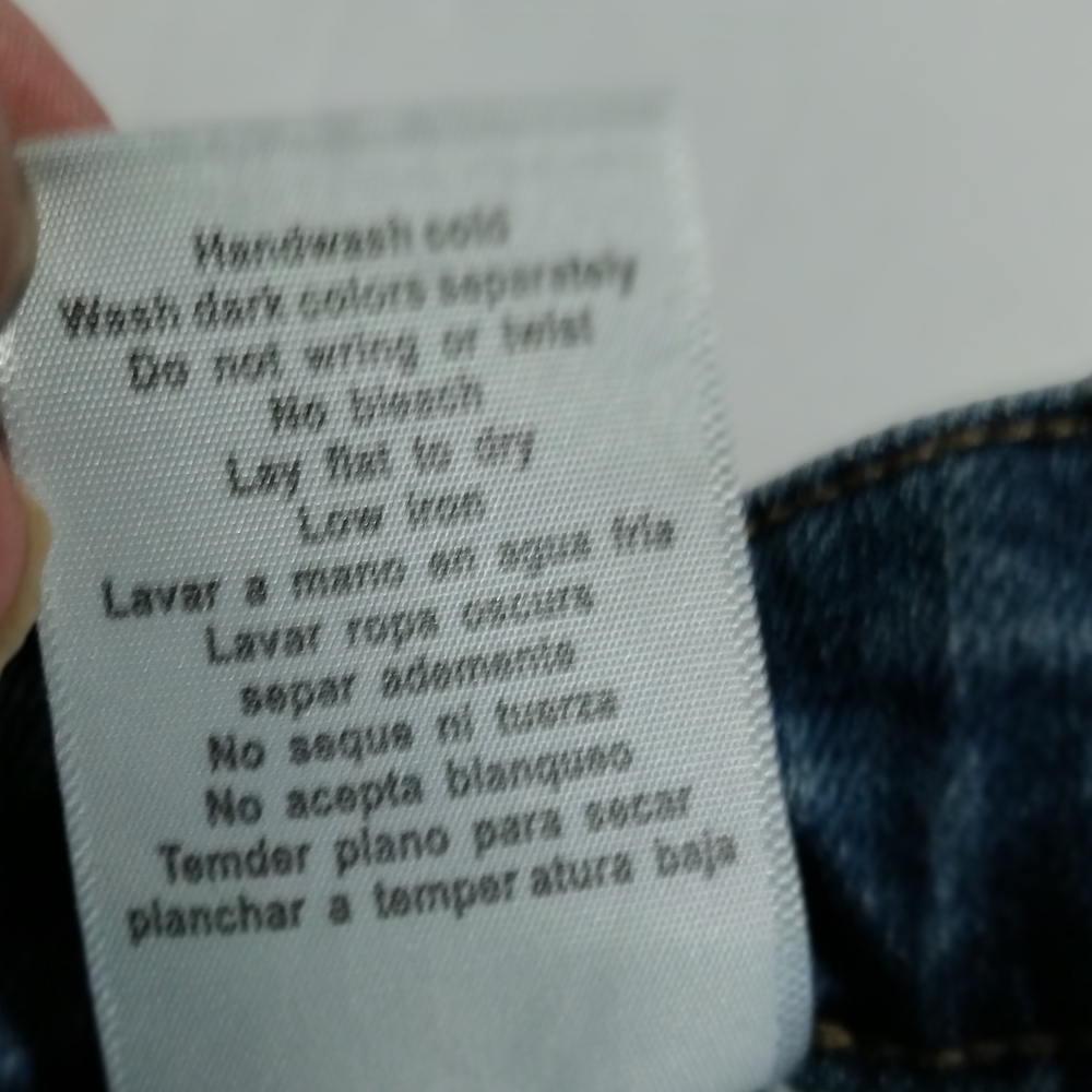 Judy Blue Medium Wash Straight Leg Capri - Picture 12 of 12